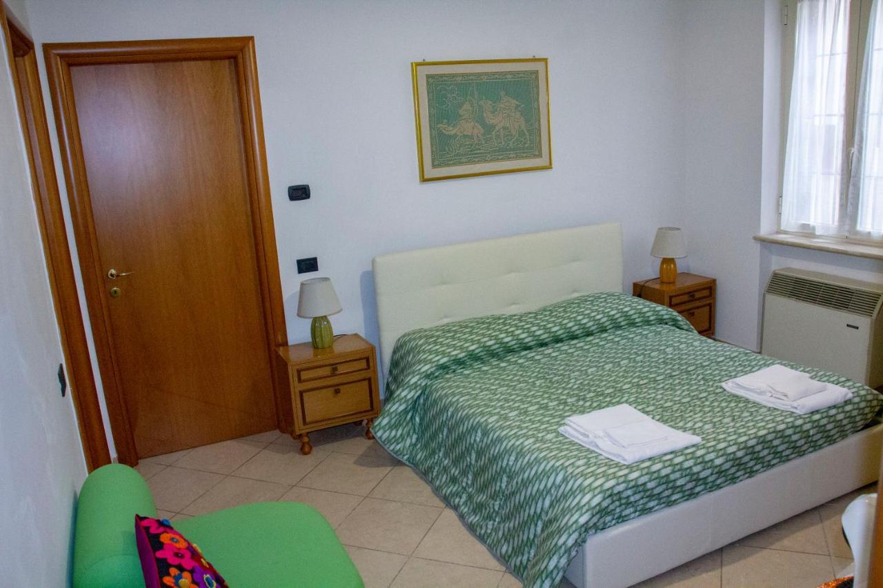 La Casa Di Dada Apartment Авецано Екстериор снимка